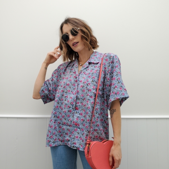 VINTAGE Floral Button-down Blouse - Picture 4 of 8